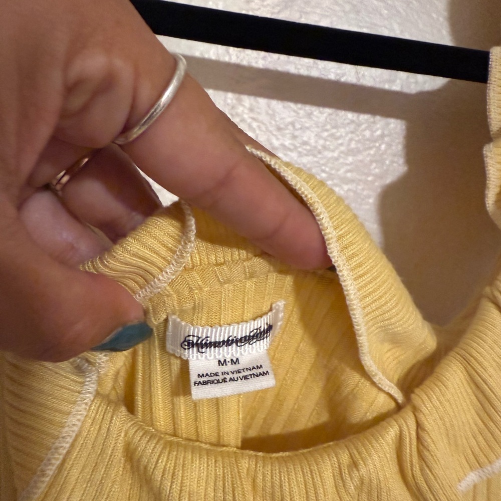 Butter Yellow Ruffle Crop Top - Picture 3 of 3